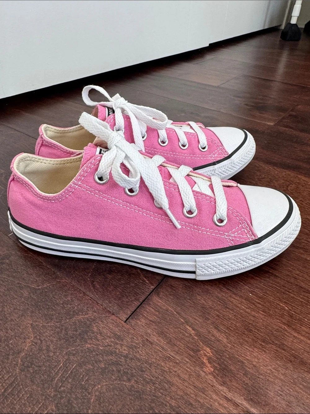 Converse girls pink